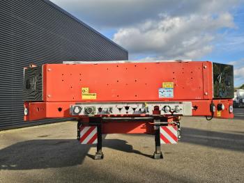 F-S44-/ 4 x STEERING / HYDRAULIC RAMPS / EXTENDABLE